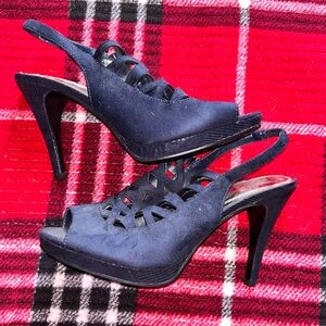 Womens navy blue suede peep toe sandals with cut out detailing and 4" heel!